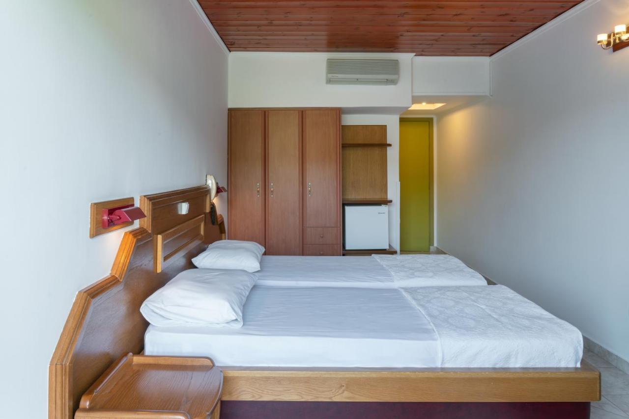 Binji Hotel Epidaurus ภายนอก รูปภาพ