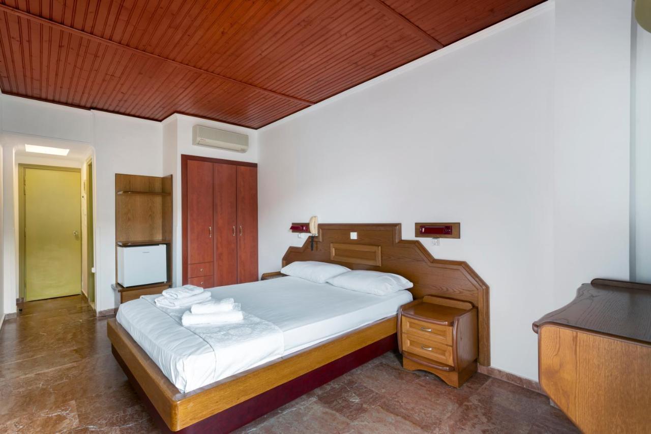 Binji Hotel Epidaurus ภายนอก รูปภาพ