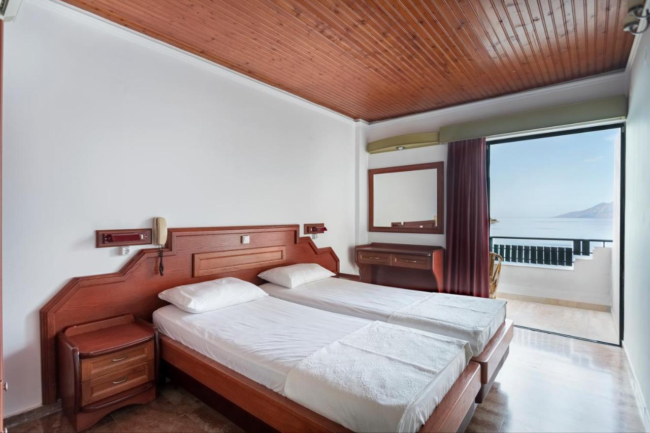 Binji Hotel Epidaurus ภายนอก รูปภาพ